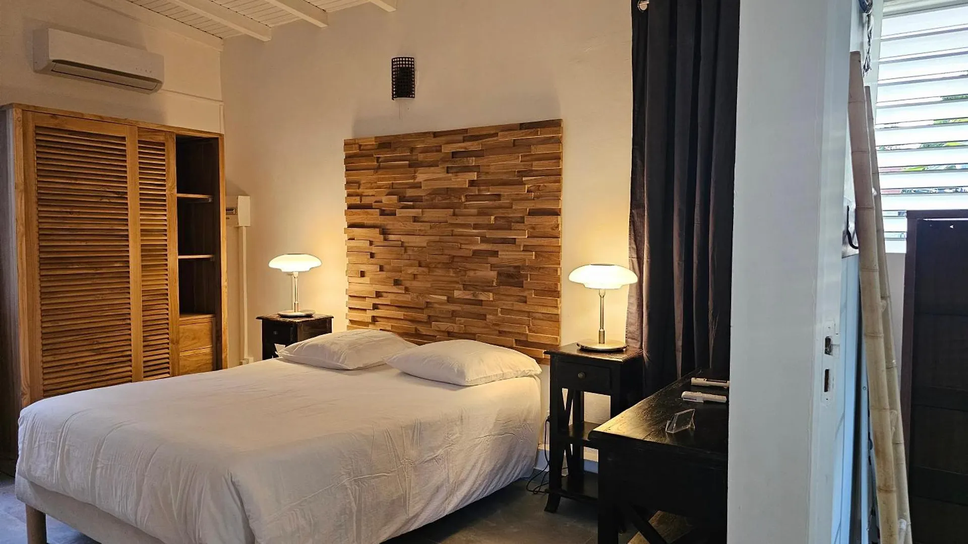 Habitation Villa Les Cassias Petit-Bourg Bed & Breakfast