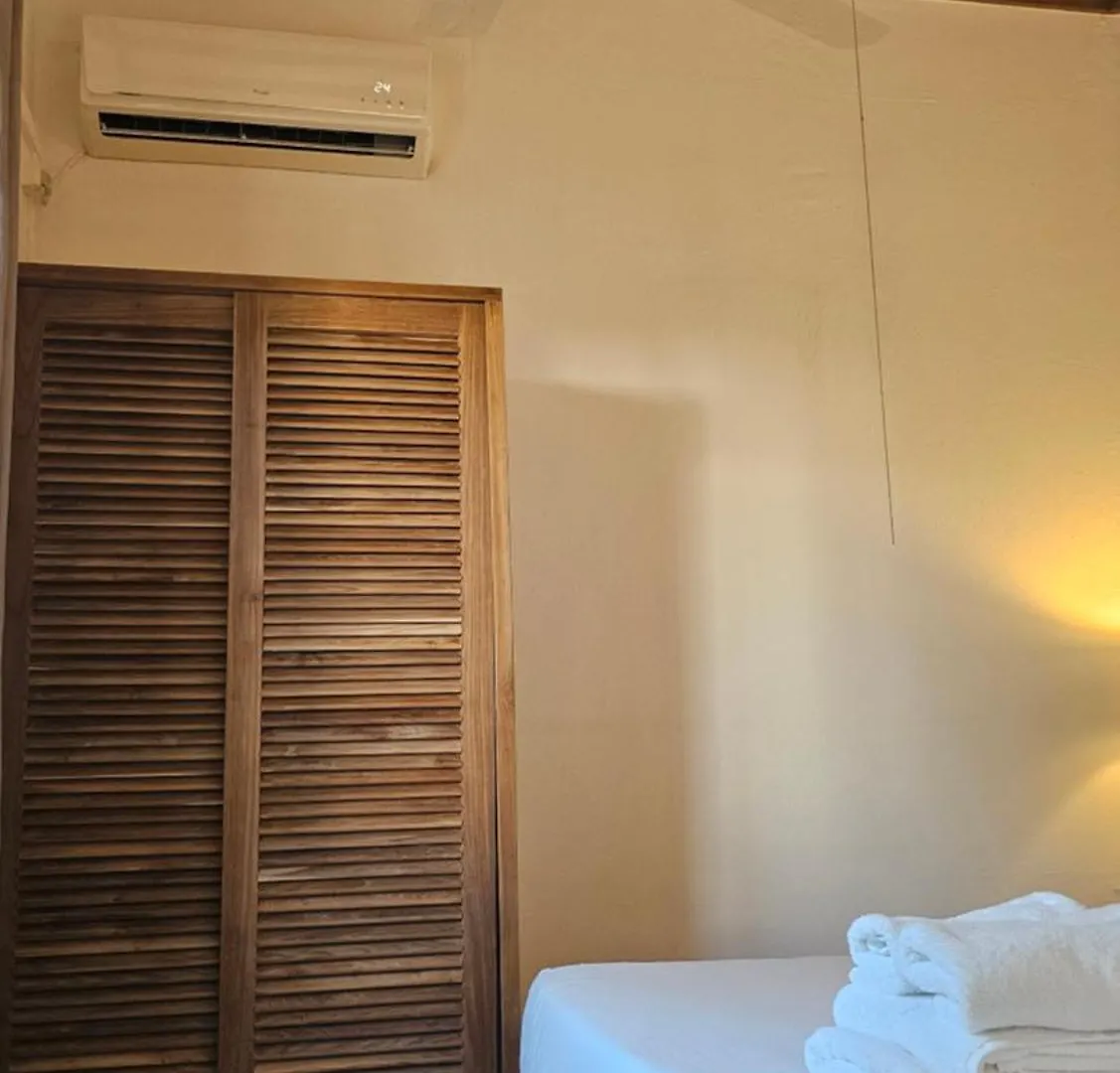 Bed & Breakfast Habitation Villa Les Cassias Petit-Bourg