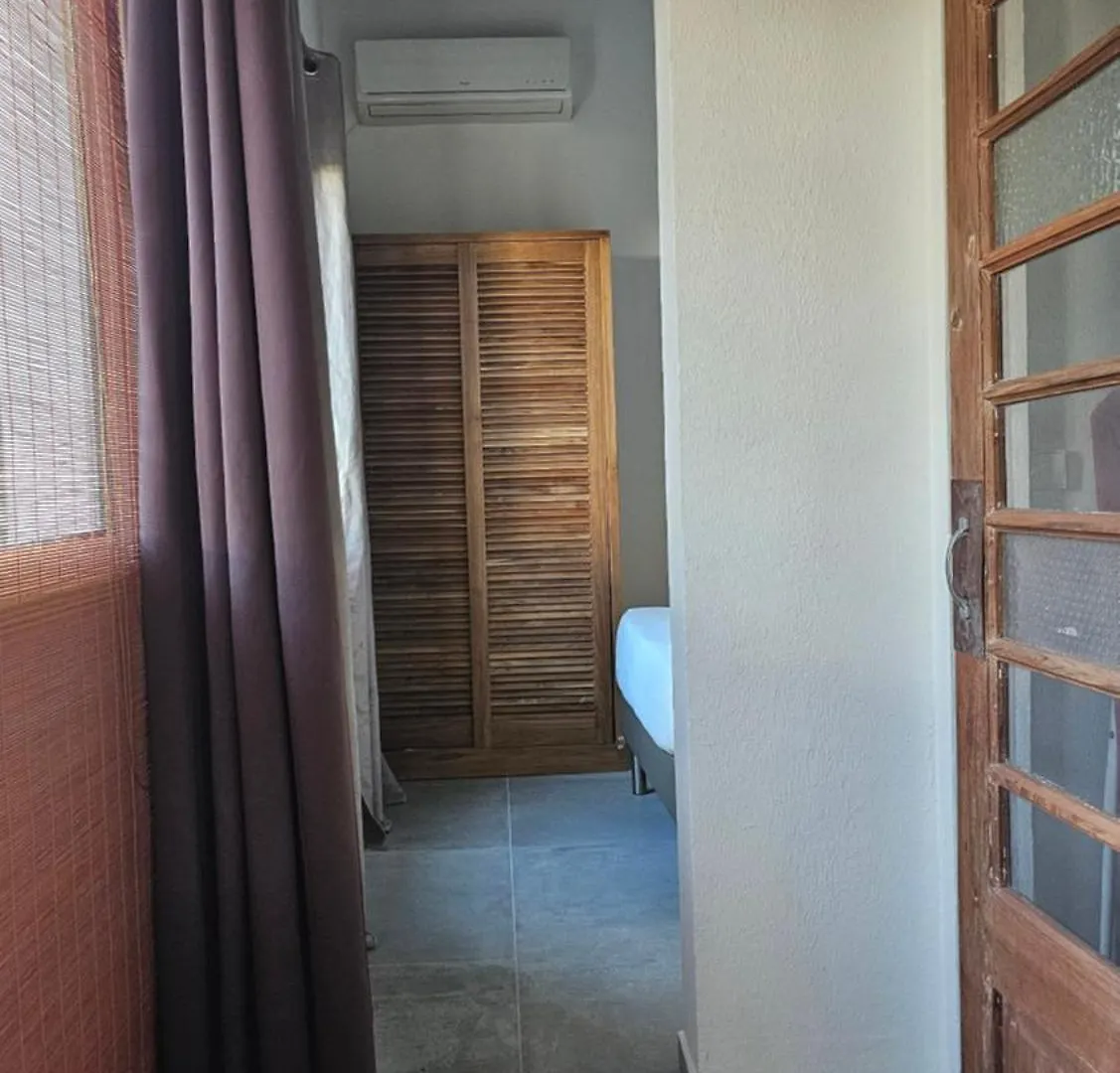 Habitation Villa Les Cassias Petit-Bourg 3*,