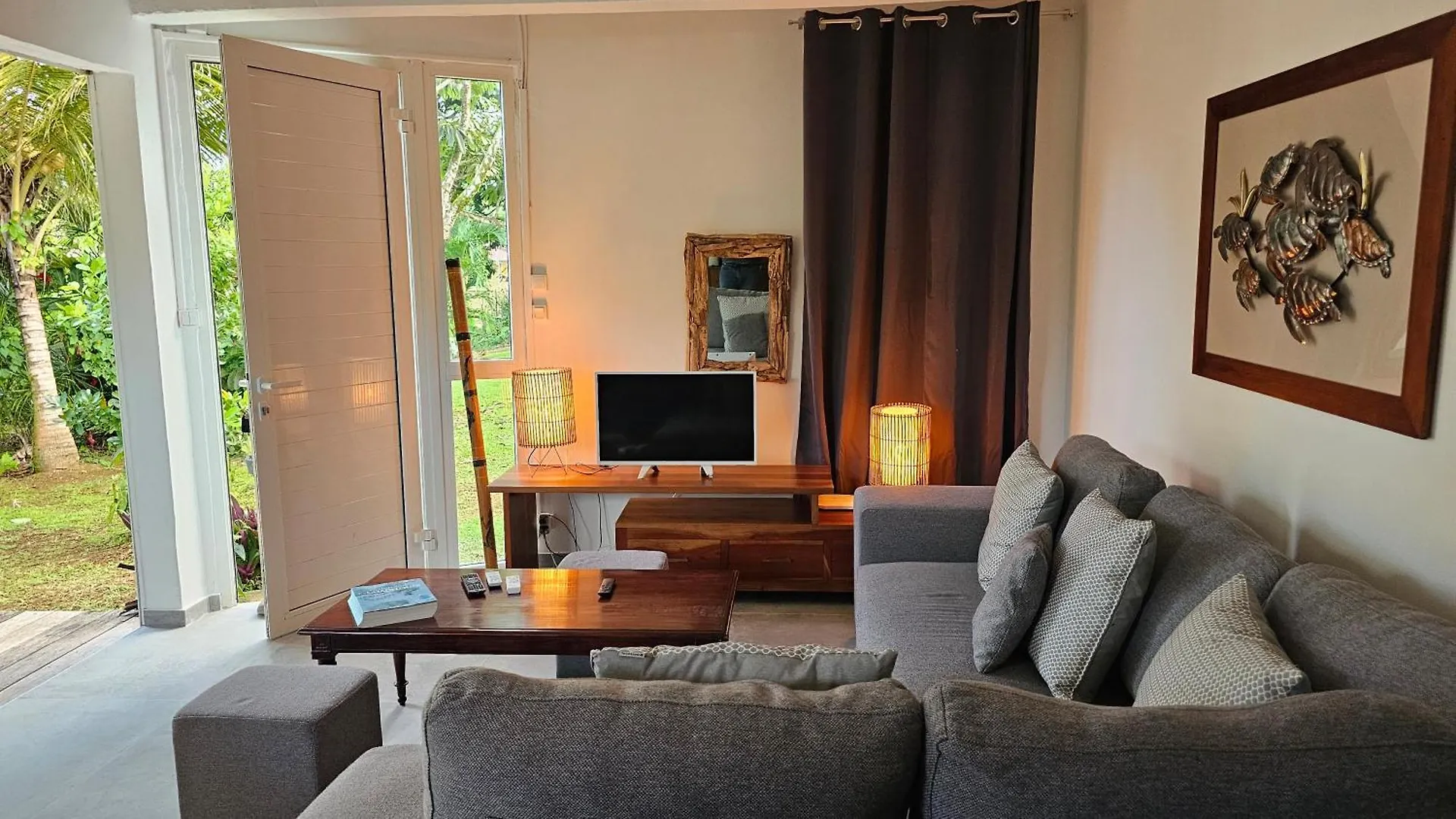 Habitation Villa Les Cassias Petit-Bourg Bed & Breakfast