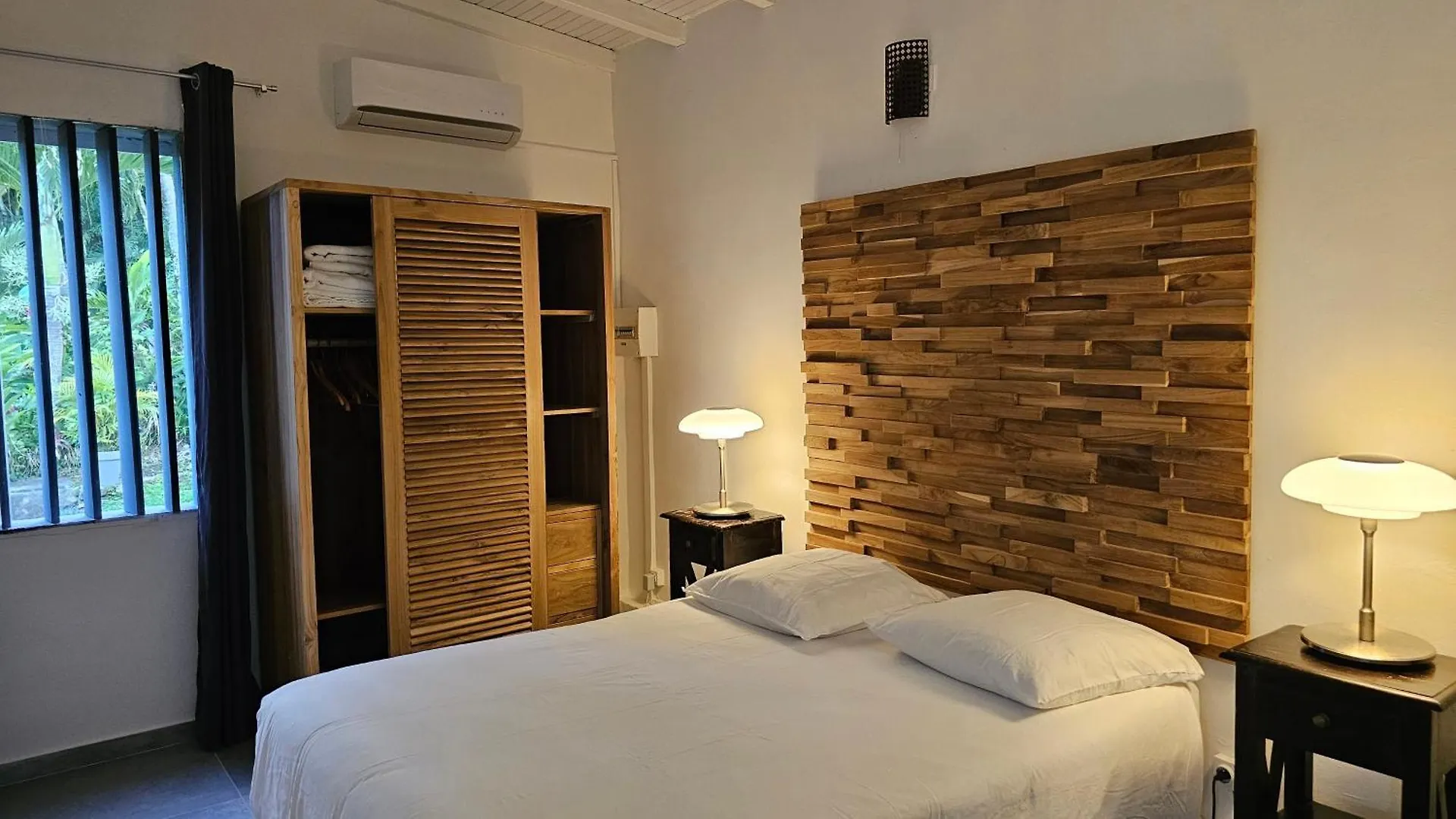 Habitation Villa Les Cassias Petit-Bourg 3*,